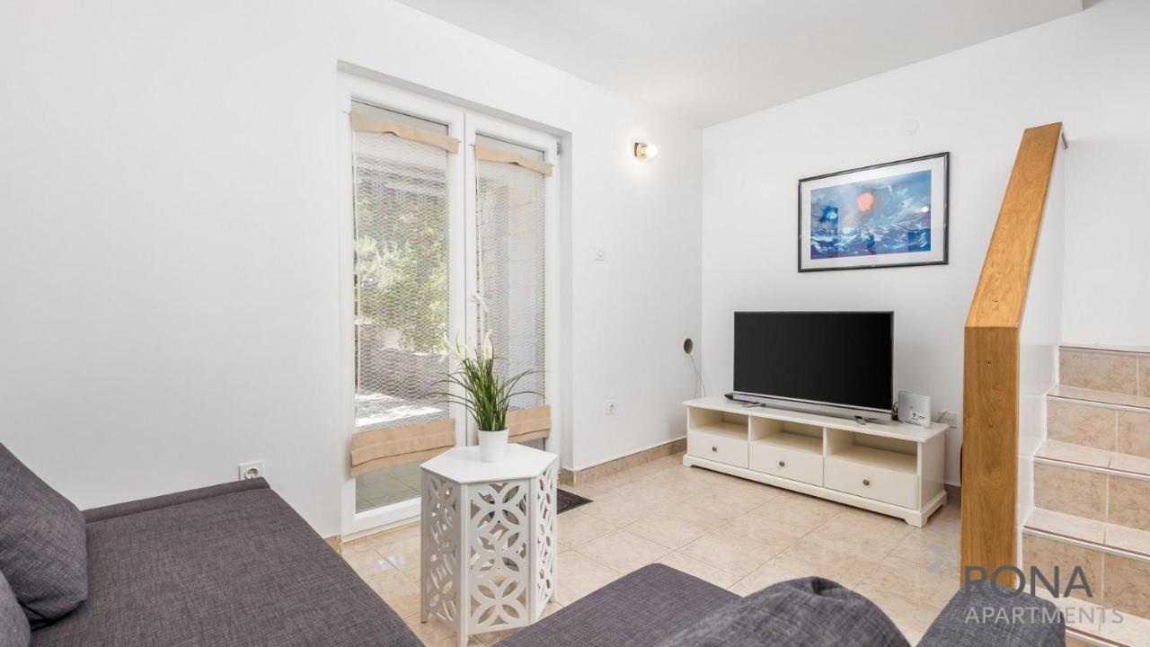 Rona Apartment Flower 1 And Flower 2 Novalja Exterior photo
