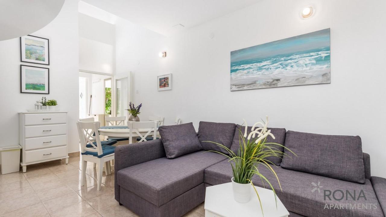 Rona Apartment Flower 1 And Flower 2 Novalja Exterior photo